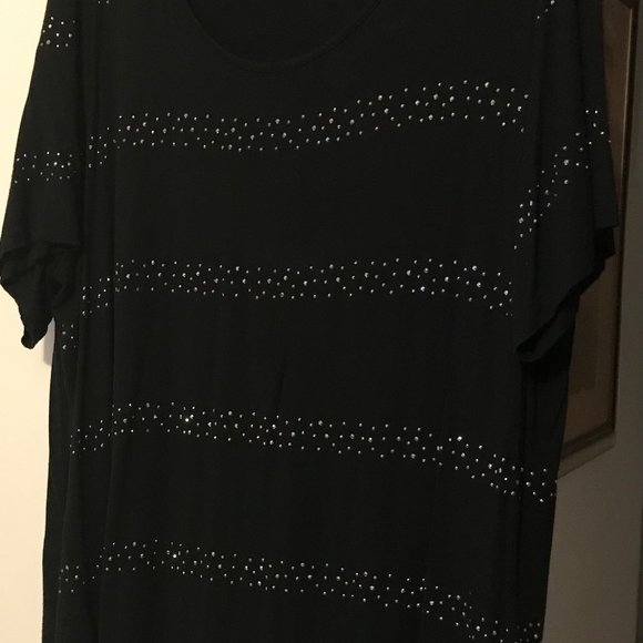 Investments II Size 3X black tunic. Horizontal bands of gold colored sparkles - Picture 9 of 10